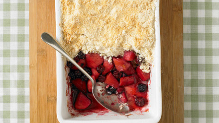 LGC1251 Apple and Blackberry Crumble.jpg