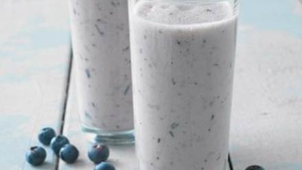 LGC440 Blueberry Smoothie.jpg